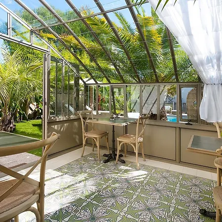 Bed & Breakfast La Ruche 4*