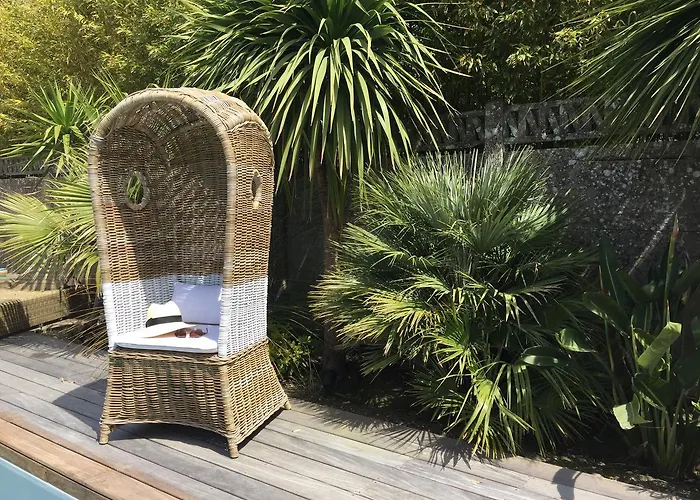 Bed & Breakfast La Ruche 4*